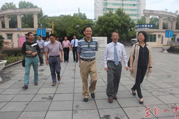 台湾静宜大学校长唐传仪一行访问我校