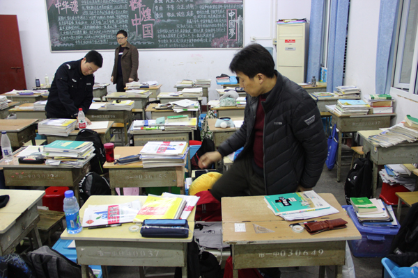 我校进行管制刀具及冬季火灾隐患大排查