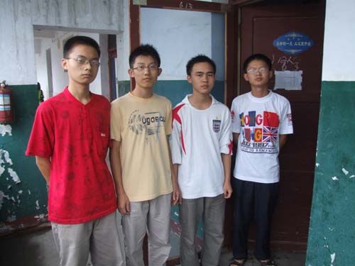 我校2008年考取清华北大学子